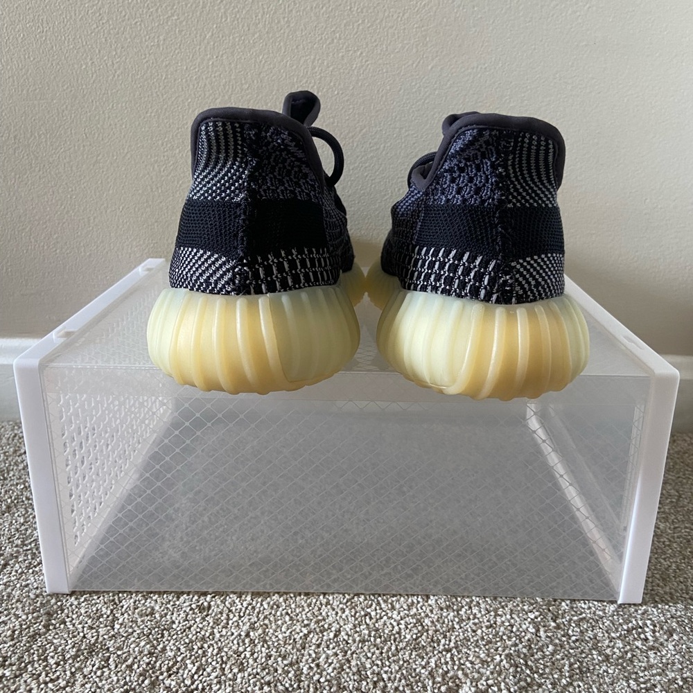 Adidas Yeezy Boost 350 V2 “Carbon” - Picture 4 of 4